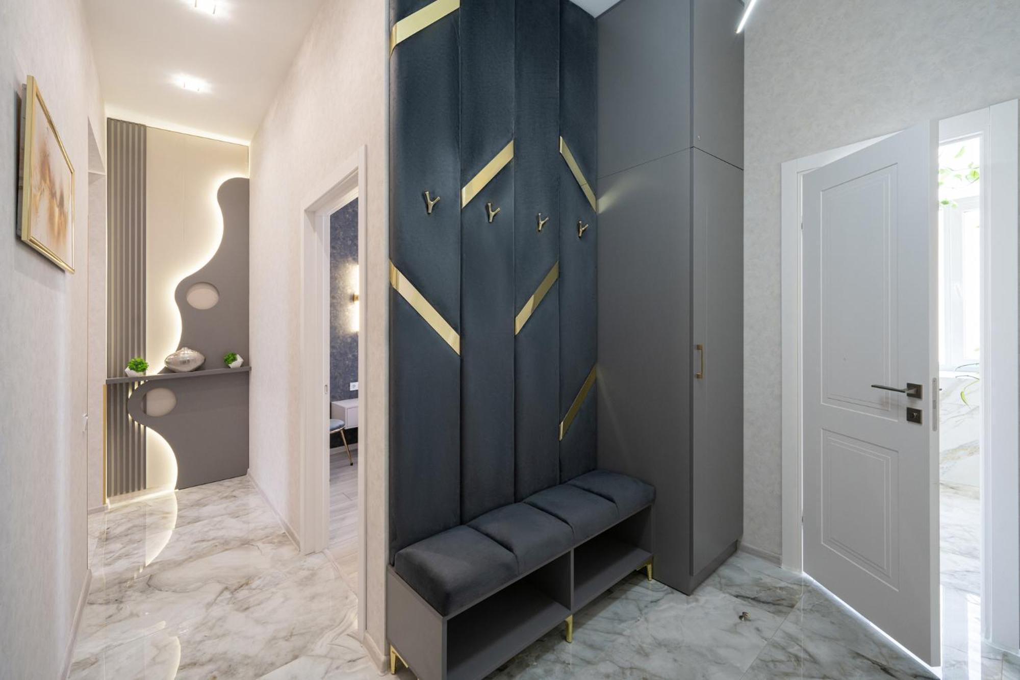 Rynok Square City Center Two Bedroom Apartment! Lviv Bagian luar foto